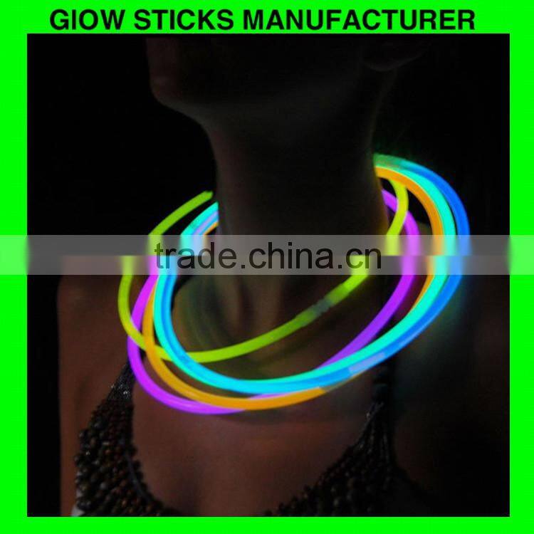 Cheap amazing 22'' glow necklace made attractive glow necklace with chemical liquid