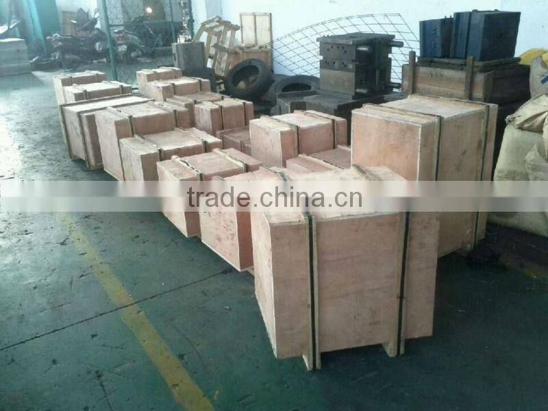 Plastic blowing mould