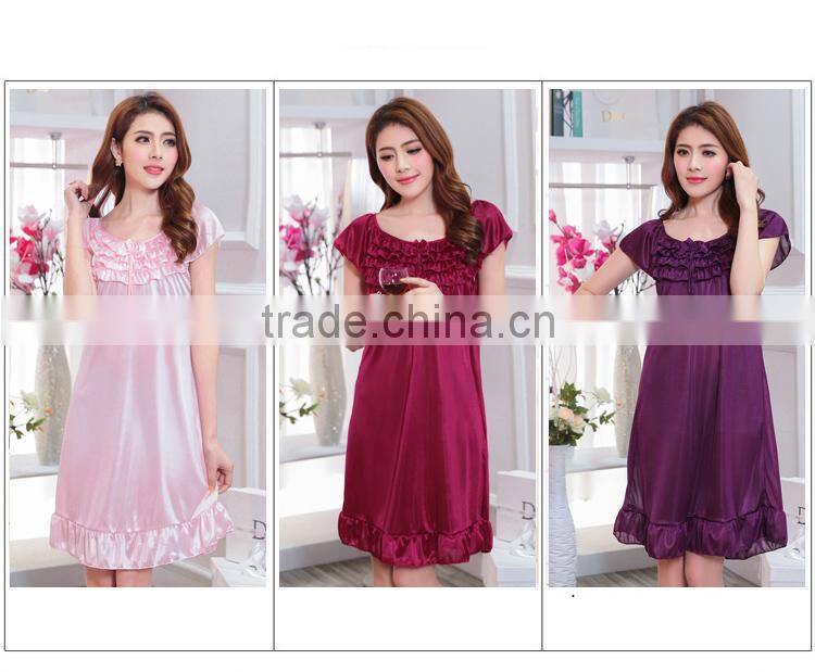 Summer is pure and fresh and transparent silk condole belt nightgown