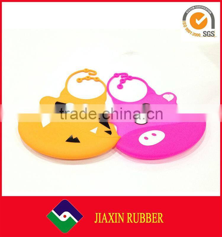 Hot Sale Triangle Bib Patterns Waterproof Soft Food Grade Silicone Baby Bib With Pocket