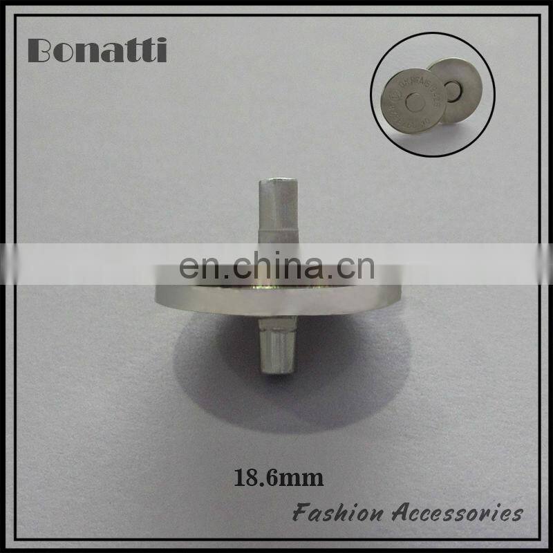 heart-shaped magnetic button