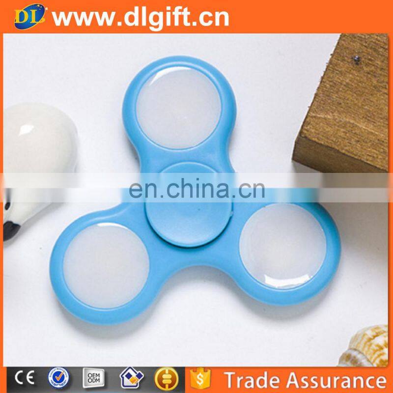 Tri-Spinner Toy,Hand Spinner/ Plastic Coloful LED Fidget Spinner