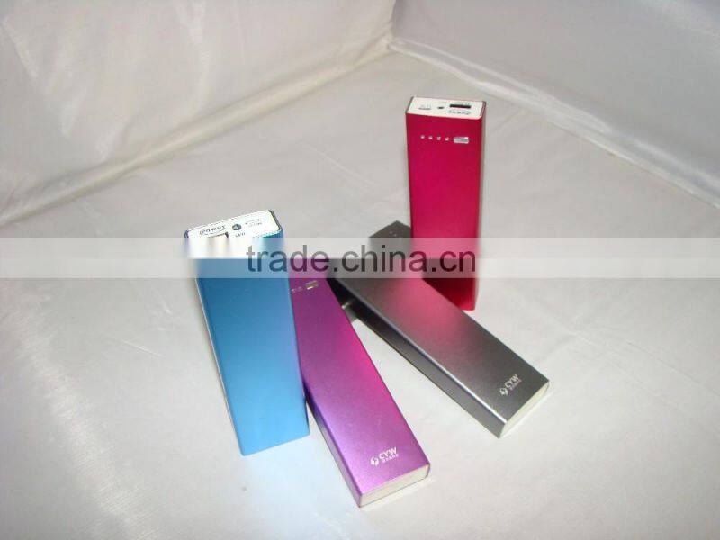 Larger capacity power station stylish 10400mah power bank phone charger