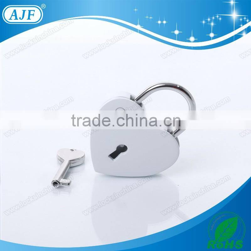 TUV passed AJF 2016 the newest popular product of shiny white color wish love heart lock,Liebesschloss,cadenas