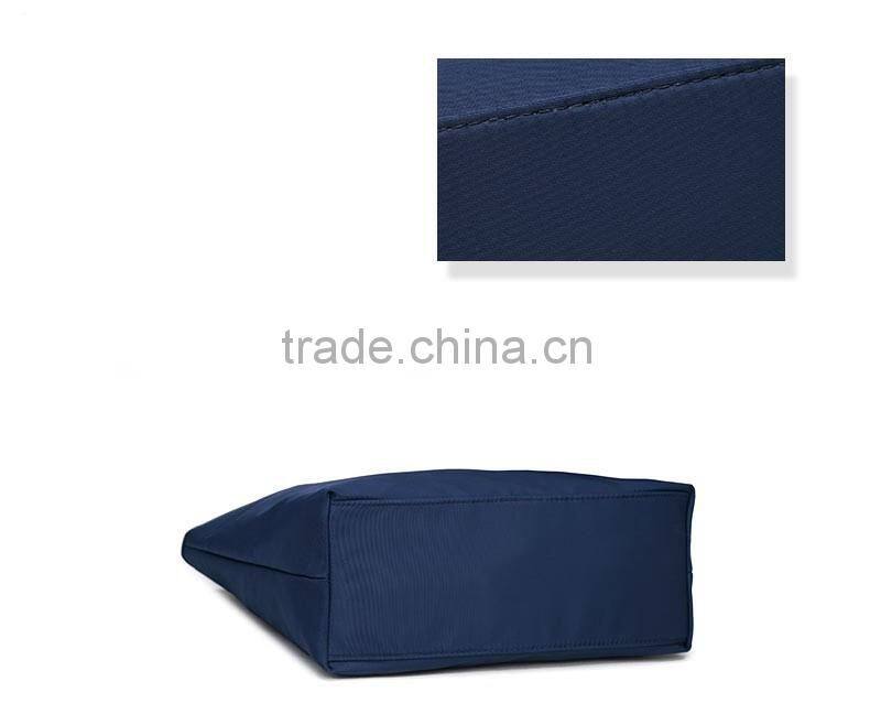 Factory wholesale fashionable leisure nylon waterproof zippered multi-functional tote bag GW742