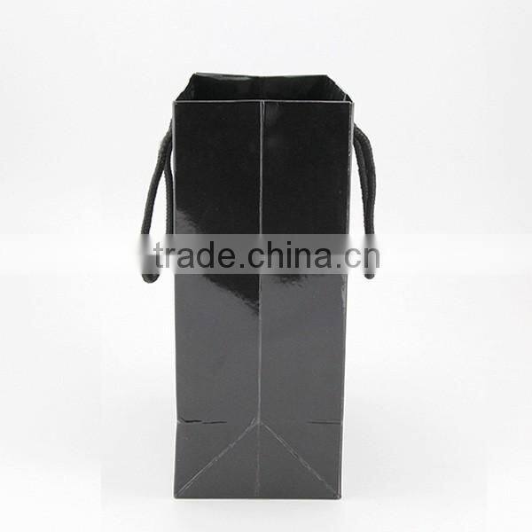 Coated paper printed luxury black with logo paper bag