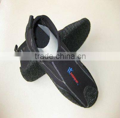 low cut diving boots with rubber soles BT10