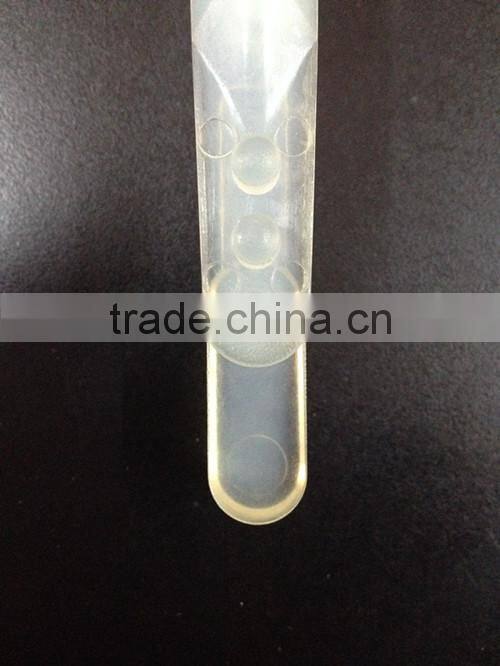 Innovative consumer products star type sieve cleaner with plastc stud