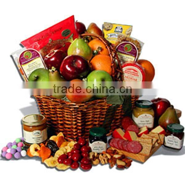 2014 Linyi new cheap swinging gifts basket with handle