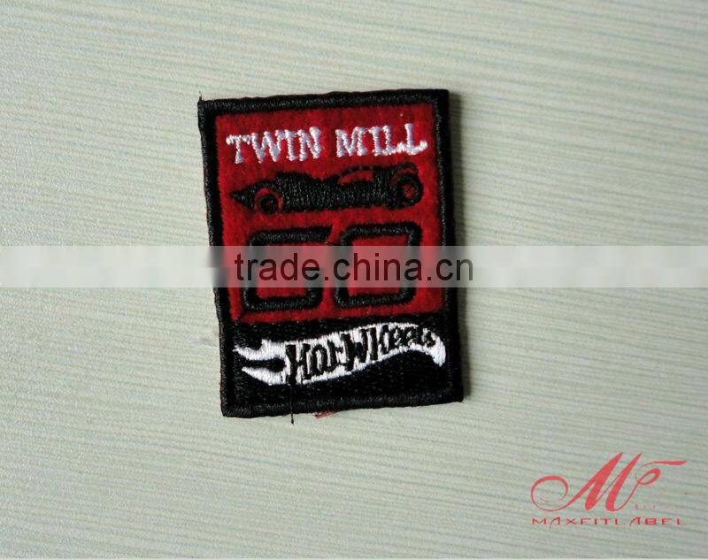 2016 China super embroidery patch and badge labels for clothing