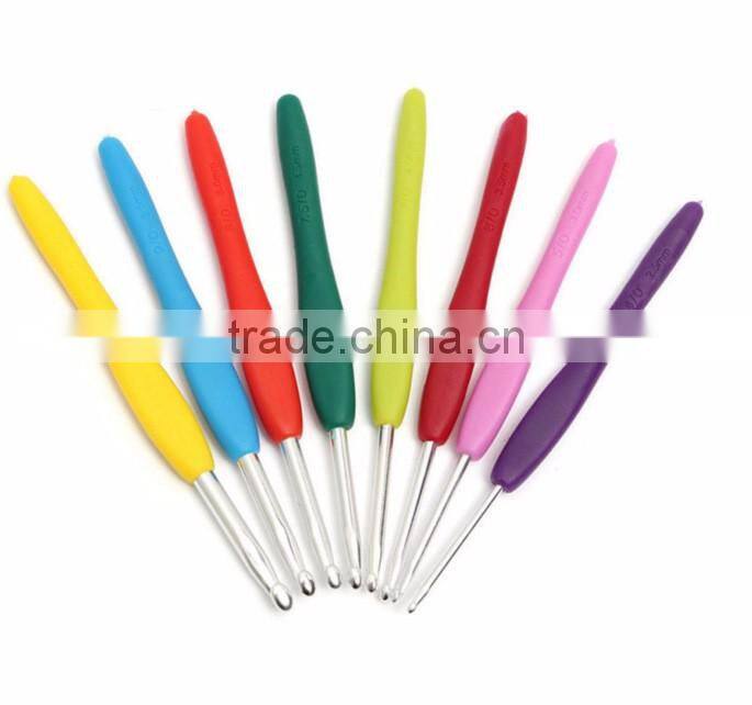 Hot Selling Plastic Crochet Hook Set Include Knitting Yarns,Thimble,Measuring Tape,Handle Knitting Needles Hooks