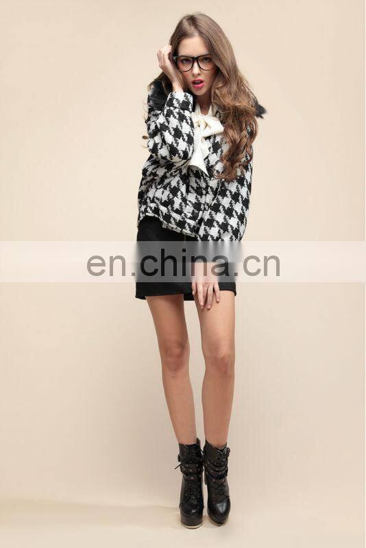 Thicken double-breasted faux fur collar batwing sleeve overcoat for ladies