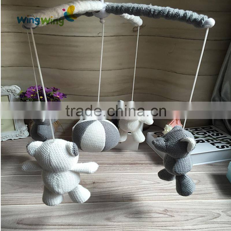 Wholesale 100% knitted cotton material bear care baby crib muscial mobile