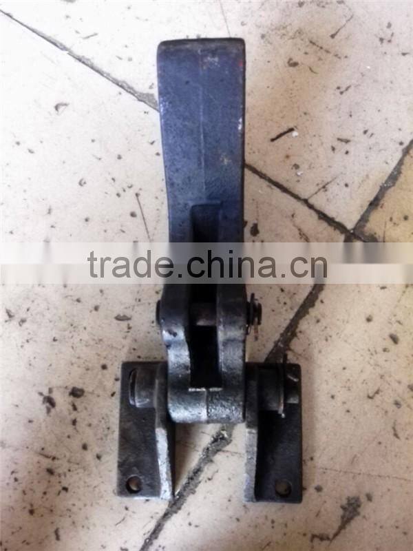 sinotruckheavy truck spare parts dunp truck xunli the latter opening and closing structure