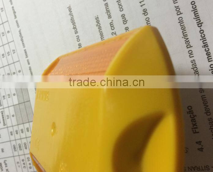 cat eye reflectors raised reflective pavement marker