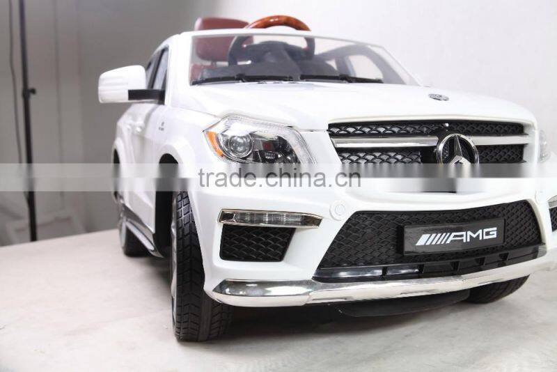 Mercedes Benz License Ride on toy car with four driving motors