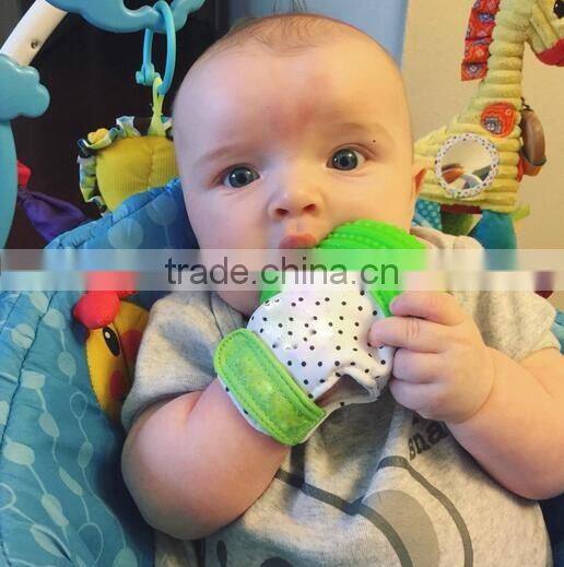 Silicone Munch Mitt