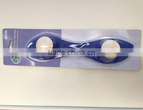 2 Tetes Plastic Hanger