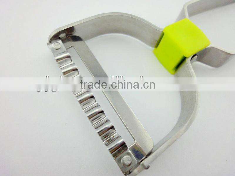 adurable high quanlity stainless steel food slicer waved blade fruit peeler