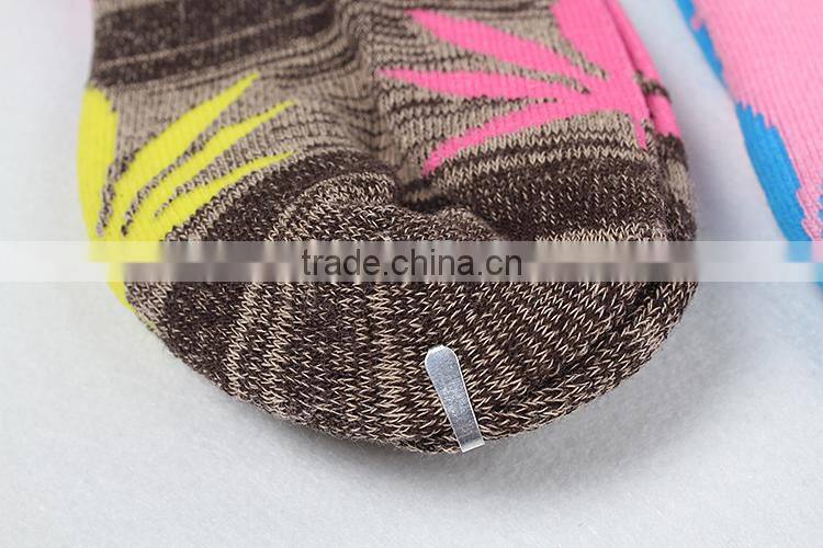 Bulk Wholesale Promotion Most Popular Maple Sports men socks