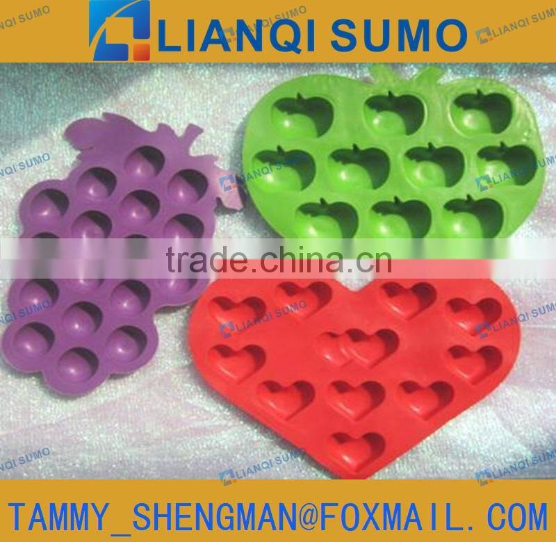 FDA Food Grade TPE Ice Cubes Tray , ice cubes mould , Ice Tray grape-shaped