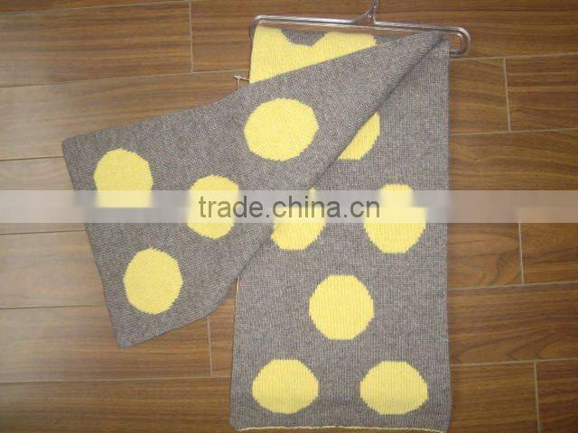 Acrylic double-sided knitted scarf