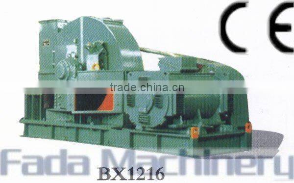 Wood chipping machine with CE