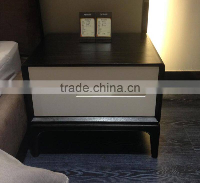 Designer Fashion Style Modern Nightstands For Bedside Table With Wood Legs