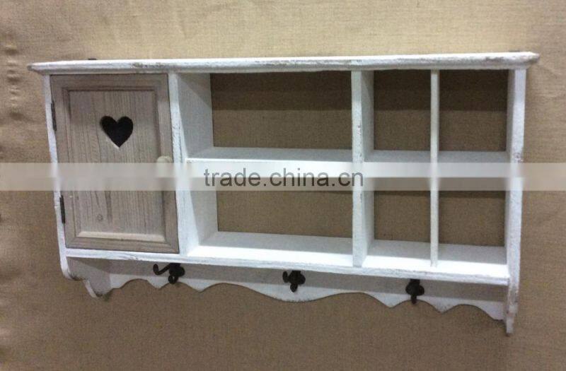 Distressed wood wall hangers with blackboard