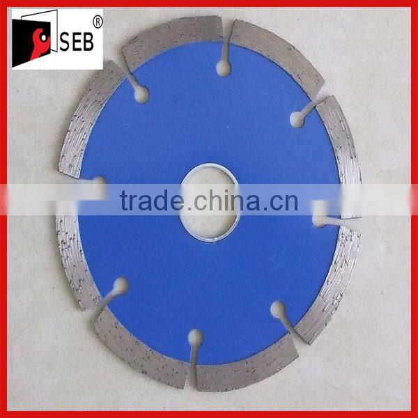 diamond cutting blades for cutting asphalt and concrete