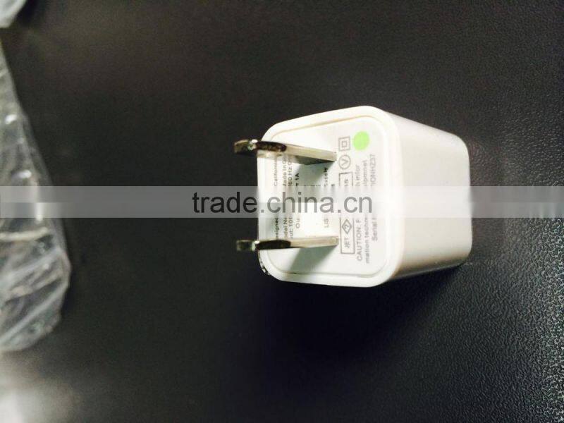 High quality Solar power bank capacity 10000mAh with AC charger and USB cord for mobile phones and USB devicecs