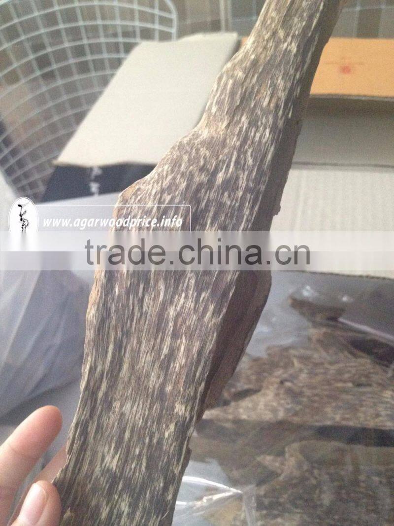 Agarwood chunks supplier