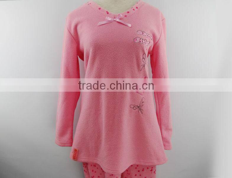 Best selling 2015 china embroidered fat wholesale fashion women pajamas