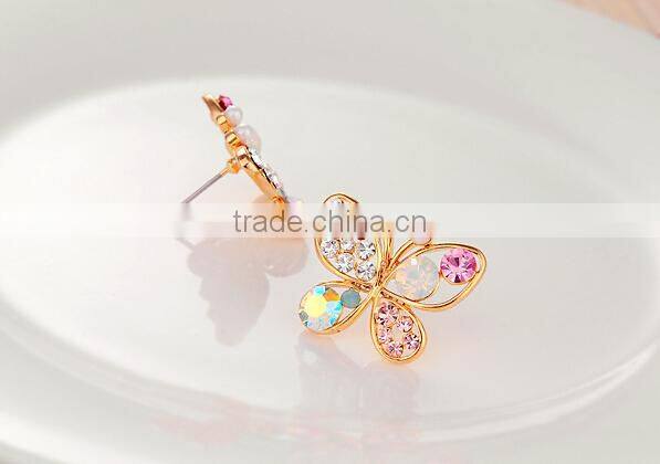 Beautiful alloy crossover style crystal needle earring with big pearl