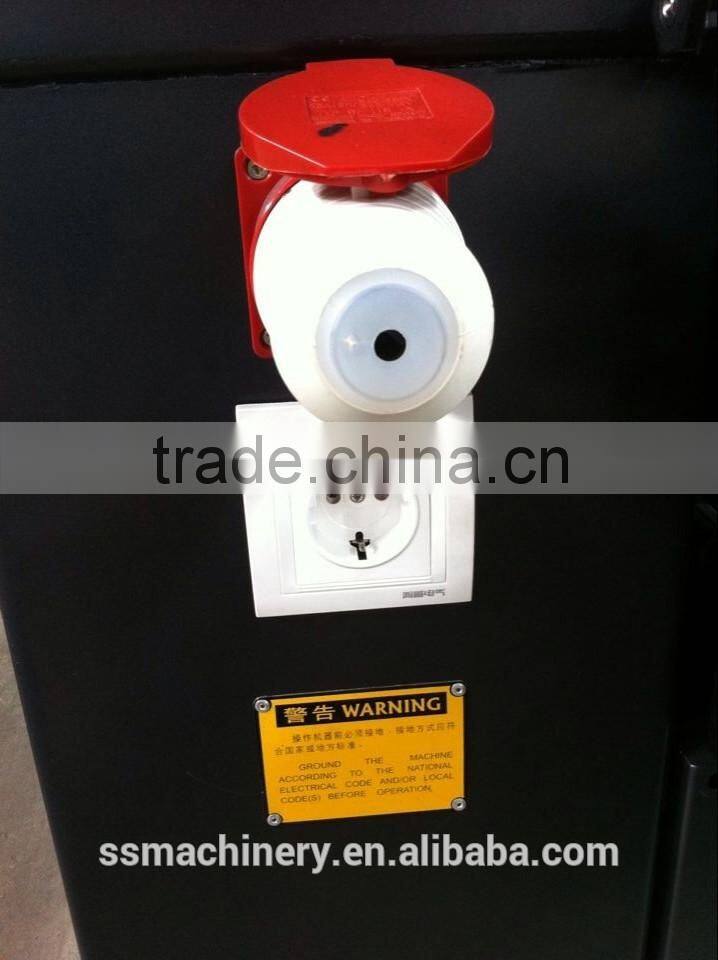 Variable pump 70T injection molding machine, oversea service available