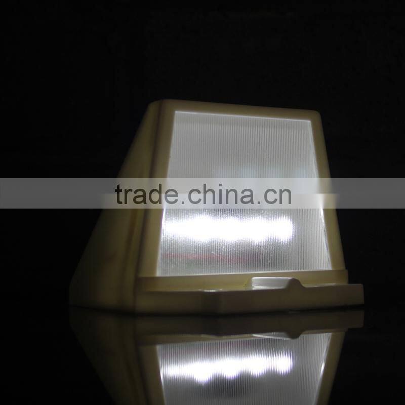 Super Bright 4LED Solar Rechargeable Sensor Light