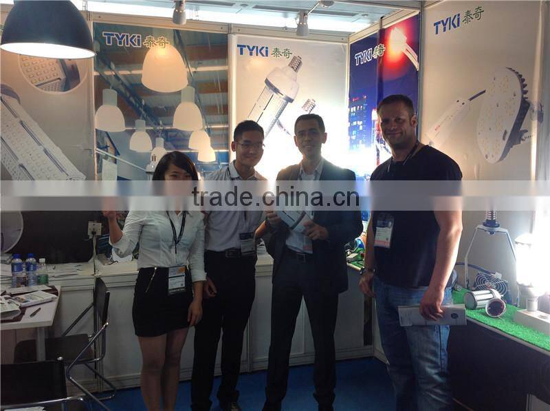 150w metal halide led replacement CE, RoHS, UL Certificated E26/E27/E39/E40 led corn light with 5 years warranty