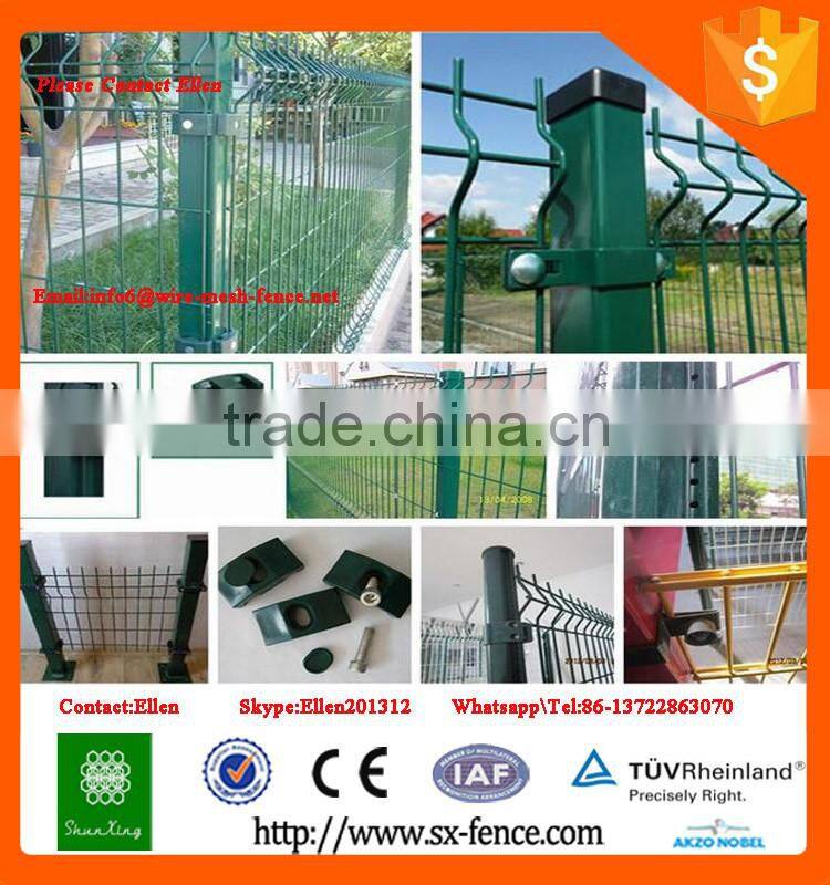 Cheap PVC Coated Welded Metal Garden Fence Panel With Peach post
