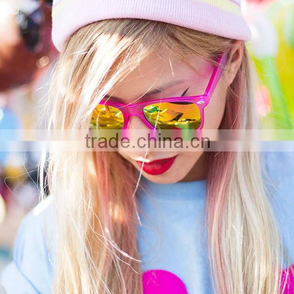 2016 The newest wholesale high quality cheap vintage style eyewear holiday sunglasses with lens