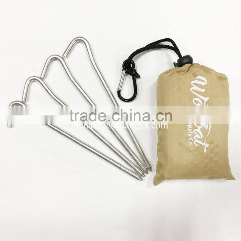 Wholesale Mini Picnic Beach Pocket Blanket With Stakes