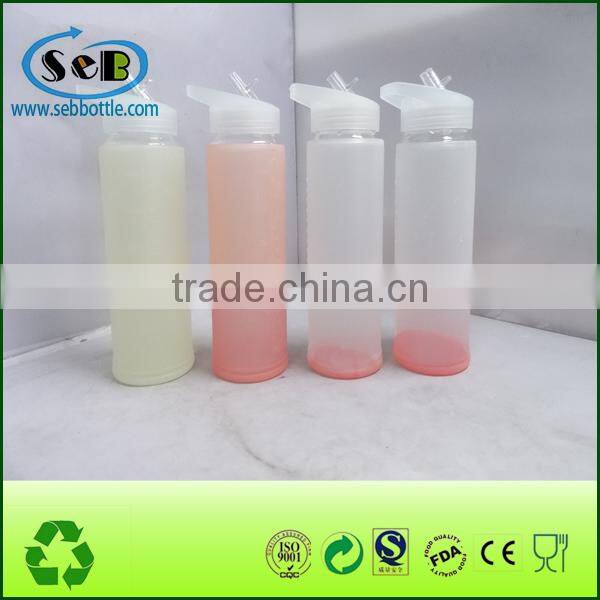 Smart Color changable glass bottle with silicone jacket , Borosilicate glass drinking bottle , glass camping bottles