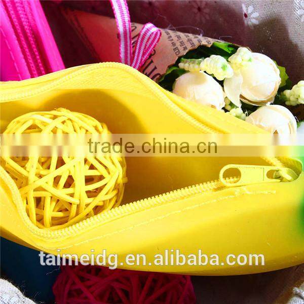 Lower price banana change purse