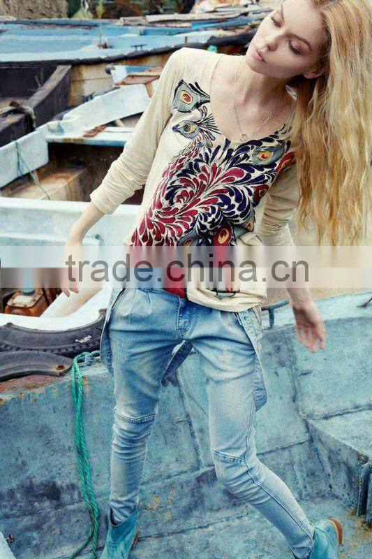 New arrival 2012 Spring V collar Pure Cotton t-shirt with print (Peacock Printing)