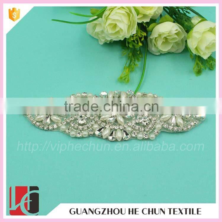 HC-3426 Hechun Hot Fix Crystal Neckline Applique for Fashion Clothes