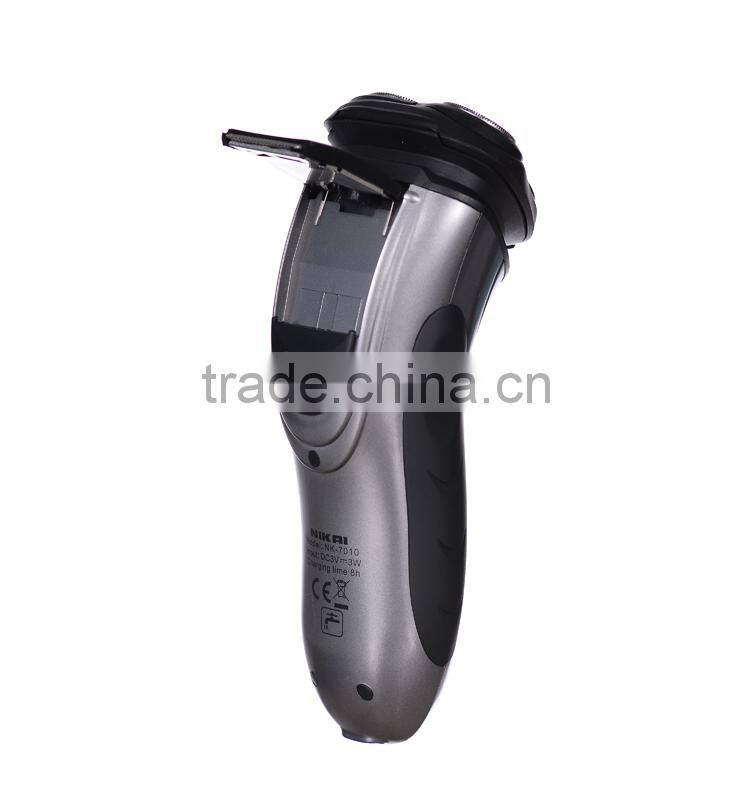 Triple head retotary electric shaver