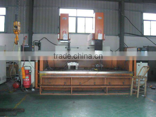 Plastic bottle mould