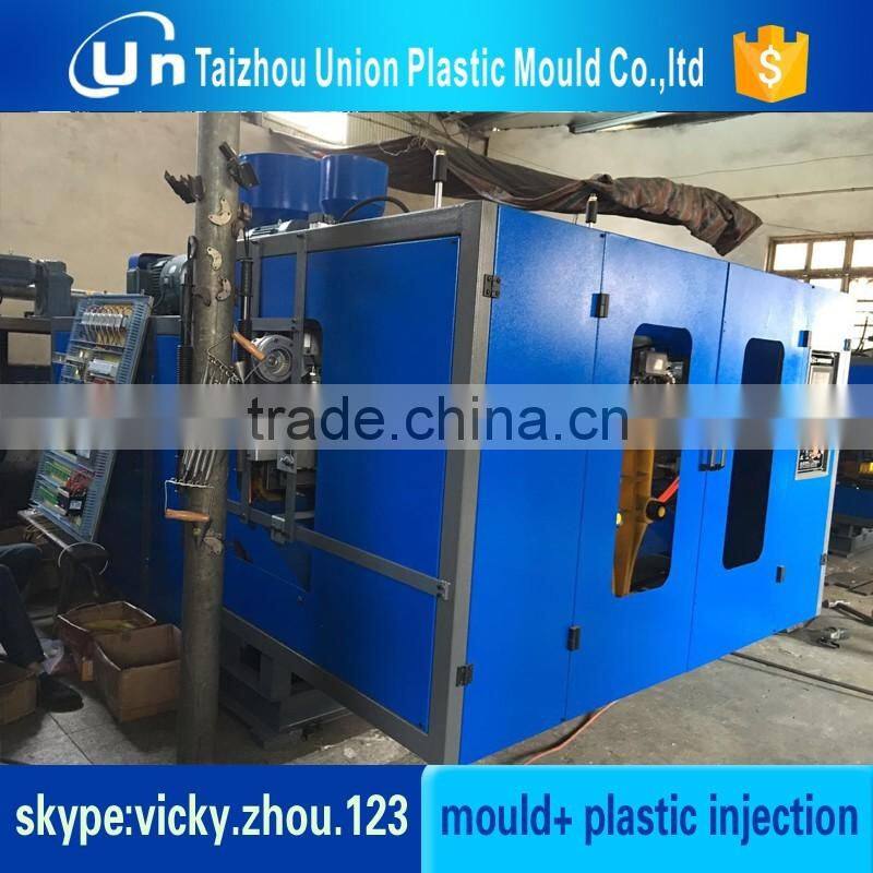 Hydraulic semi-automatic blow molding machine