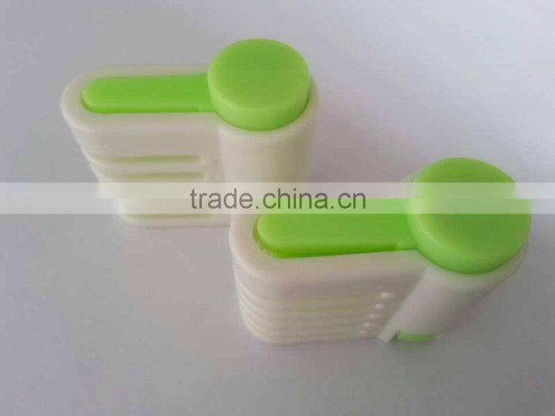 Plastic cake wafer breaker & cake tools