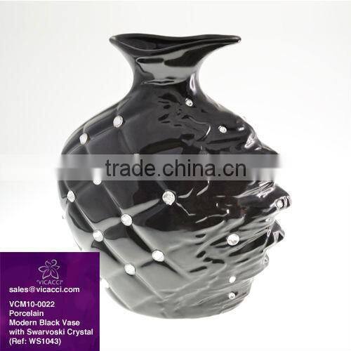 Porcelain Elegant and Shinny Black Vase with crystals from swarovski
