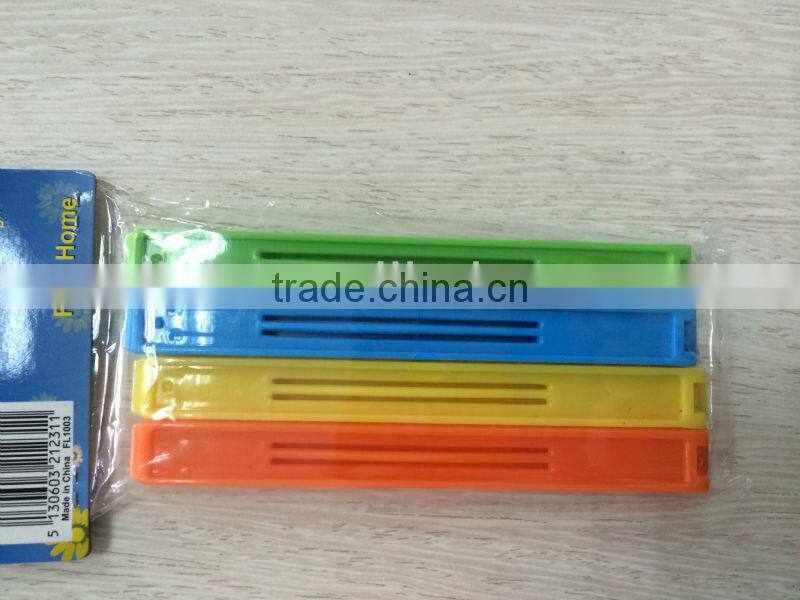 Plastic bag sealer clip